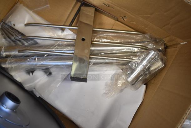 BRAND NEW SCRATCH AND DENT! Alpine Wet Umbrella Bag Stand. - Image 5 of 5