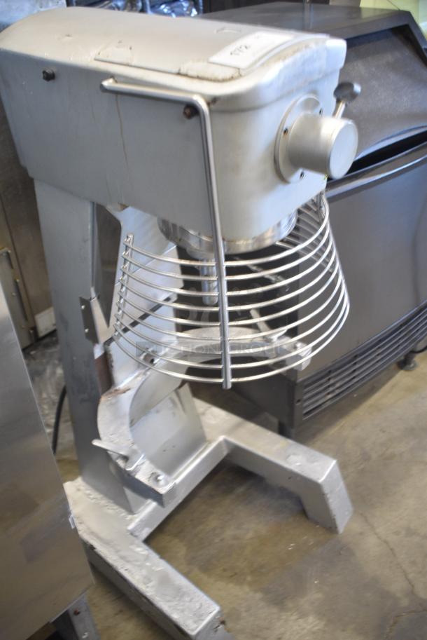 2019 Omcan SP300A Metal Commercial Floor Style 30 Quart Planetary Dough Mixer w/ Stainless Steel Mixing Bowl, Bowl Guard, Paddle and Whisk Attachments. 110 Volts, 1 Phase. Tested and Working! - Image 3 of 14