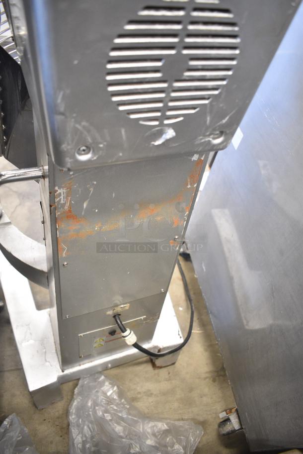 2019 Omcan SP300A Metal Commercial Floor Style 30 Quart Planetary Dough Mixer w/ Stainless Steel Mixing Bowl, Bowl Guard, Paddle and Whisk Attachments. 110 Volts, 1 Phase. Tested and Working! - Image 8 of 14