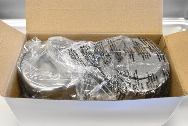 3 BRAND NEW SCRATCH AND DENT! Metal Chafing Dish w/ Insert and Lid. 3 Times Your Bid! - Image 5 of 5