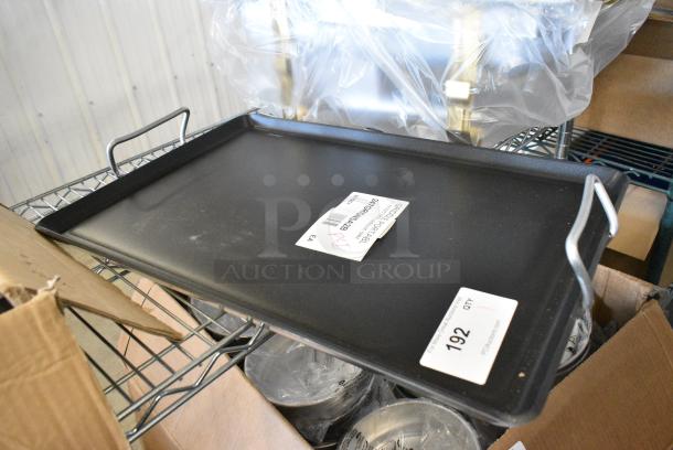 BRAND NEW SCRATCH AND DENT! 247GRIDNSA2B Vigor 15" x 23" Portable Non-Stick Aluminum Griddle - Image 2 of 3