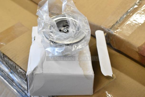 BRAND NEW SCRATCH AND DENT! Regency 600HS17SP 17" x 15" Wall-Mounted Hand Sink with Gooseneck Faucet and Side Splash - Image 4 of 7