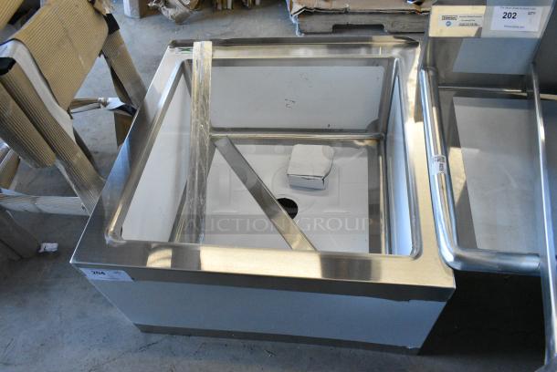BRAND NEW SCRATCH AND DENT! Regency 600SM242412 29" 16-Gauge Stainless Steel One Compartment Floor Mop Sink - 24" x 24" x 12" Bowl - Image 2 of 6
