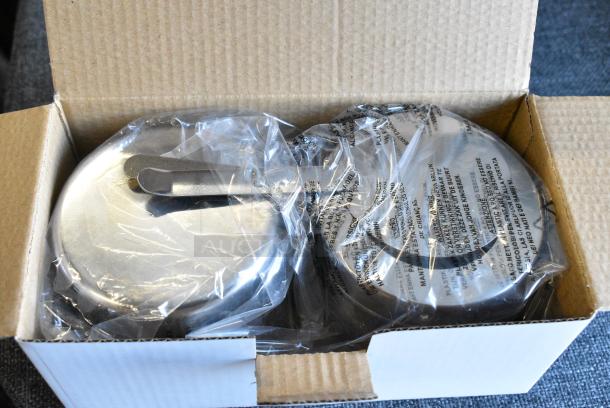 BRAND NEW SCRATCH AND DENT! Metal Chafing Dish w/ Drop In and Lid - Image 3 of 3