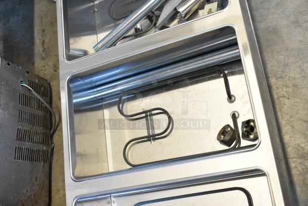 BRAND NEW SCRATCH AND DENT! 2024 ServIt 423EST4WO500 Stainless Steel Four Pan Open Well Electric Steam Table with Adjustable Undershelf. 120 Volts, 1 Phase. Cannot Test Due To Plug Style - Image 7 of 10