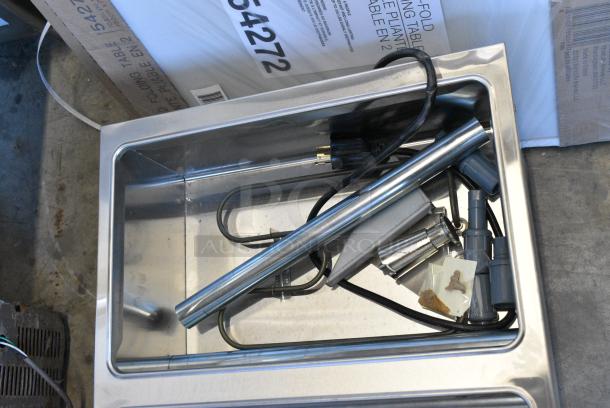 BRAND NEW SCRATCH AND DENT! 2024 ServIt 423EST4WO500 Stainless Steel Four Pan Open Well Electric Steam Table with Adjustable Undershelf. 120 Volts, 1 Phase. Cannot Test Due To Plug Style - Image 8 of 10