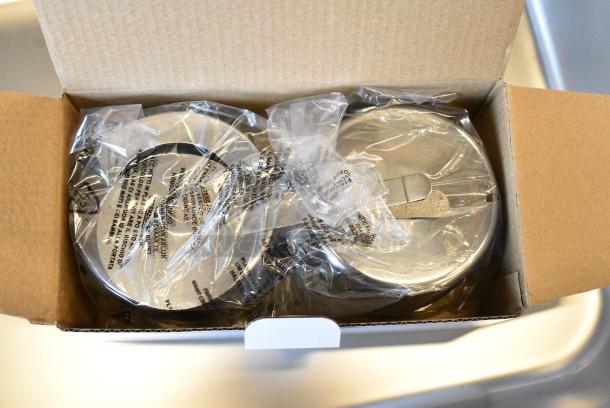 2 BRAND NEW SCRATCH AND DENT! Metal Chafing Dish w/ Drop In and Lid. 2 Times Your Bid! - Image 4 of 5