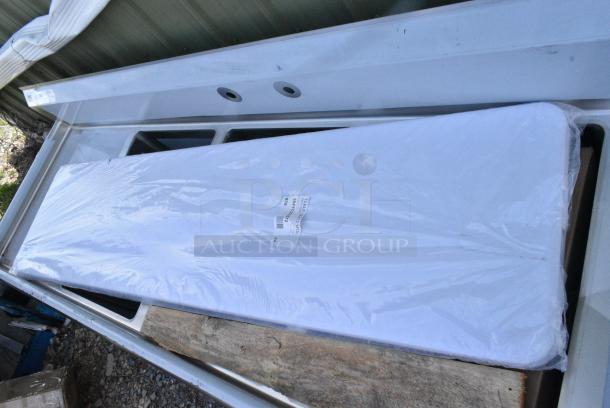 BRAND NEW SCRATCH AND DENT! 384YCZ1872 Lancaster Table & Seating 18" x 72" Granite White Heavy-Duty Blow Molded Plastic Folding Table - Image 1 of 3