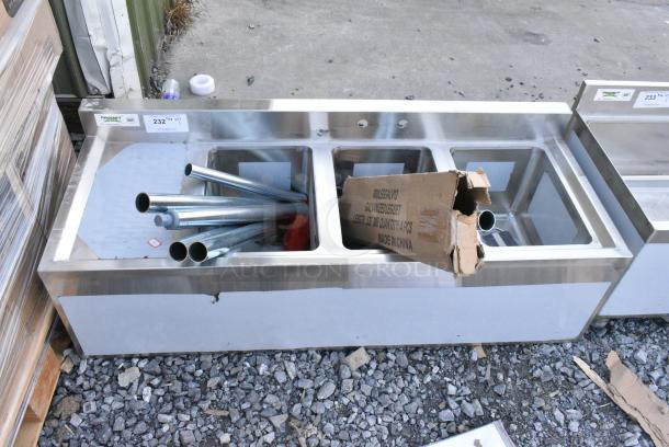 BRAND NEW SCRATCH AND DENT! Regency 600B3101413L 3 Bowl Underbar Sink with Drainboard - 48" x 18 3/4" - Left Drainboard - Image 1 of 9