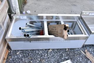 BRAND NEW SCRATCH AND DENT! Regency 600B3101413L 3 Bowl Underbar Sink with Drainboard - 48" x 18 3/4" - Left Drainboard