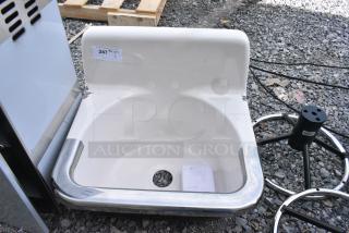 BRAND NEW SCRATCH AND DENT! Single Bay Wall Mount Sink