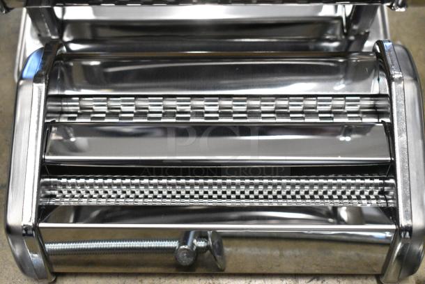 BRAND NEW SCRATCH AND DENT! Isiler 177-1 Metal Countertop Pasta Machine. - Image 9 of 12