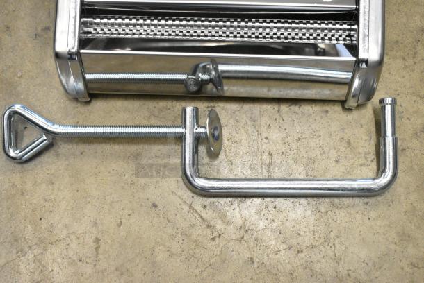 BRAND NEW SCRATCH AND DENT! Isiler 177-1 Metal Countertop Pasta Machine. - Image 10 of 12