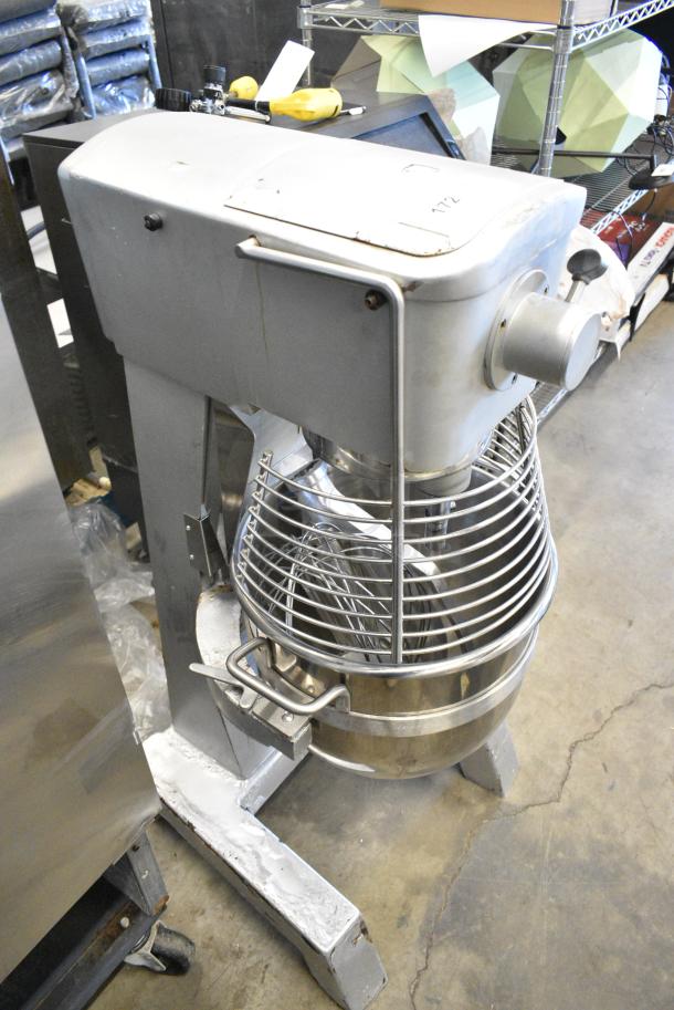 2019 Omcan SP300A Metal Commercial Floor Style 30 Quart Planetary Dough Mixer w/ Stainless Steel Mixing Bowl, Bowl Guard, Paddle and Whisk Attachments. 110 Volts, 1 Phase. Tested and Working! - Image 11 of 14