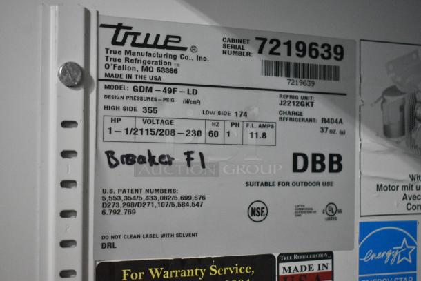 True GDM-49F-LD Metal Commercial 2 Door Reach In Freezer Merchandiser w/ Poly Coated Racks. 115/208-230 Volts, 1 Phase. Tested and Working! - Image 8 of 8