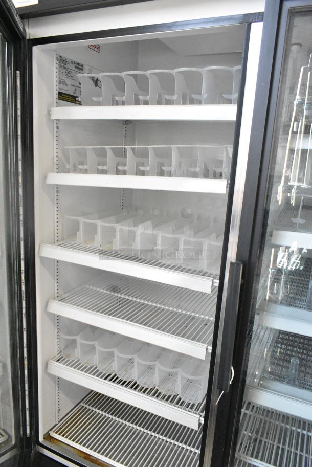 True GDM-49-LD Metal Commercial 2 Door Reach In Cooler Merchandiser w/ Poly Coated Racks. 115 Volts, 1 Phase. Tested and Working! - Image 3 of 5