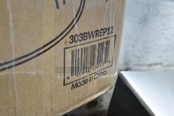 BRAND NEW SCRATCH AND DENT! Box of 12 Acopa 303BWREP12 12" Bright White Wide Rim Rolled Edge Stoneware Plate - Image 3 of 3