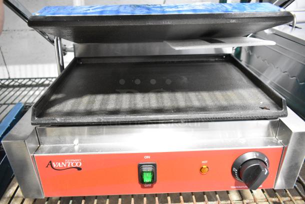 BRAND NEW SCRATCH AND DENT! 2024 Avantco 177PG200S Commercial Panini Sandwich Grill with Smooth Plates and 13 3/8" x 8 3/4" Cooking Surface. 120 Volts, 1 Phase. Tested and Working! - Image 2 of 5