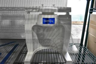 BRAND NEW SCRATCH AND DENT! Sunkist 100 Commercial Sectionizer