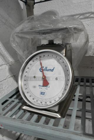 BRAND NEW SCRATCH AND DENT! Edlund HD-2 Heavy Duty 32 oz. Portion Scale with 8 1/2" x 8 1/2" Platform