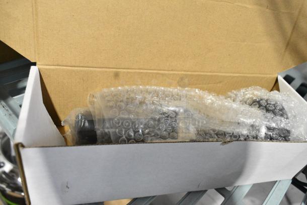 2 BRAND NEW SCRATCH AND DENT! Items Including 600SVHR Regency 5 GPM Spray Valve for Hose Reel and Drain. 2 Times Your Bid! - Image 2 of 4