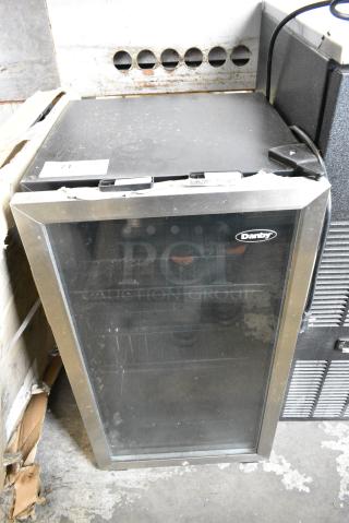 Danby DBC120BLS Metal Mini Cooler Merchandiser. 115 Volts, 1 Phase. Tested and Working!