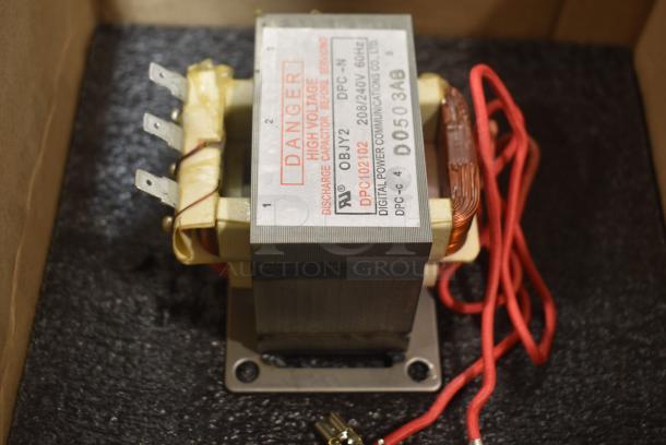 BRAND NEW SCRATCH AND DENT! Capacitor - Image 2 of 13