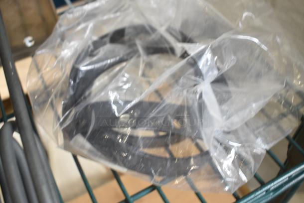 BRAND NEW SCRATCH AND DENT! Hobart 00-858473-00001 Gasket , Generator - Image 4 of 6
