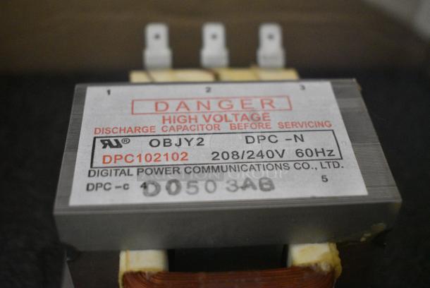 BRAND NEW SCRATCH AND DENT! Capacitor/Transformer Kit. 208/240 Volts. - Image 6 of 10