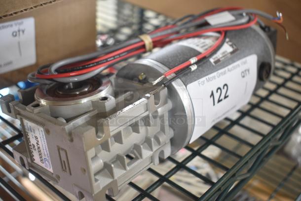 BRAND NEW SCRATCH AND DENT! Groschopp PM8014-RA3080T Motor / Gearbox - Image 2 of 9