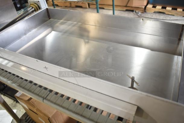 BRAND NEW SCRATCH AND DENT! Drawer - Image 4 of 4