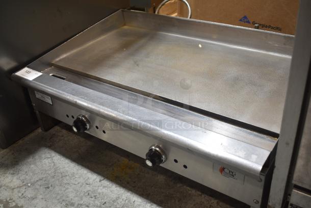 Cooking Performance Group CPG Stainless Steel Commercial Propane Gas Powered Flat Top Griddle. - Image 3 of 8