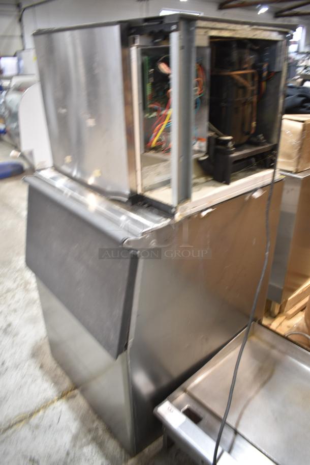 Manitowoc SY0604A Stainless Steel Commercial Ice Head on Commercial Ice Bin. 208-230 Volts, 1 Phase. - Image 3 of 8