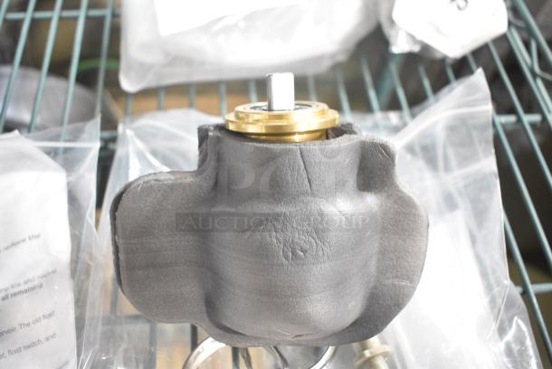 2 BRAND NEW SCRATCH AND DENT! Items Including HPSP5080 Hoshizaki SP-5080 Condensate Pump Kit and HPPP4301PA Micro Matic PP4301-PA Gear Pump Assembly. 2 Times Your Bid! - Image 5 of 8