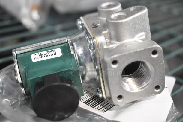 BRAND NEW SCRATCH AND DENT! HP1134 Imperial 1134 Solenoid Gas 120v 3/8 In - Image 4 of 6