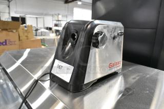 BRAND NEW SCRATCH AND DENT! Galaxy 177SMG8 #8 Electric Meat Grinder Base. 120 Volts, 1 Phase. Tested and Working!