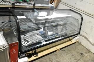 BRAND NEW SCRATCH AND DENT! Avantco 360BCC60HCB BCC-60-HC 60" Black Refrigerated Countertop Bakery Display Case with LED Lighting. 115 Volts, 1 Phase. Tested and Powers On But Does Not Get Cold