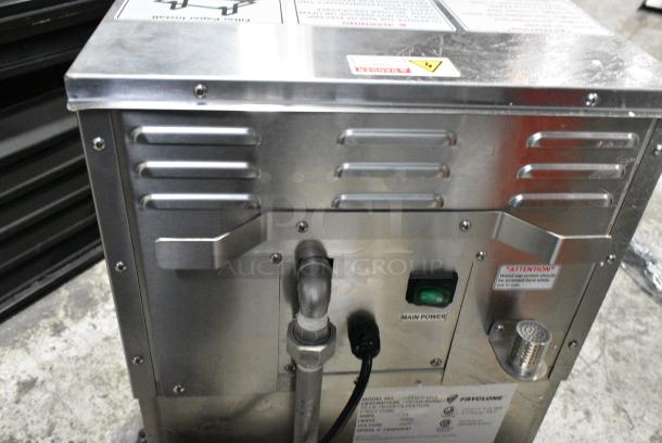 BRAND NEW SCRATCH AND DENT! 2024 Fryclone 259OFM55 55 lb. Low-Profile Portable Fryer Oil Filter Machine with 2-Way Pump. 120 Volts, 1 Phase. - Image 5 of 7