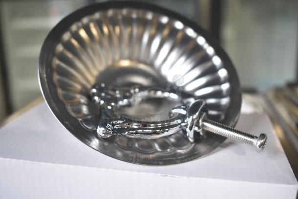 3 BRAND NEW SCRATCH AND DENT! Metal Chafing Dish. 3 Times Your Bid! - Image 5 of 5