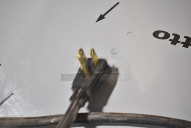 2019 True T-49F-HC Stainless Steel Commercial 2 Door Reach In Freezer w/ Poly Coated Racks on Commercial Casters. 115 Volts, 1 Phase. Tested and Working! - Image 9 of 9