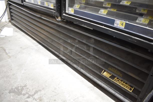 True GDM-72F-LD Metal Commercial 3 Door Reach In Freezer Merchandiser w/ Poly Coated Racks. 115/208-230 Volts, 1 Phase. Tested and Working! - Image 3 of 9