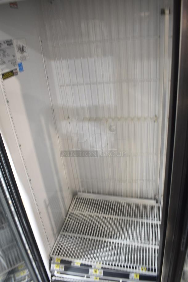 True GDM-72F-LD Metal Commercial 3 Door Reach In Freezer Merchandiser w/ Poly Coated Racks. 115/208-230 Volts, 1 Phase. Tested and Working! - Image 5 of 9
