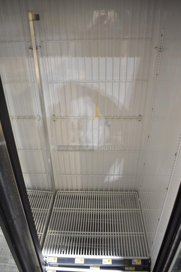 True GDM-72F-LD Metal Commercial 3 Door Reach In Freezer Merchandiser w/ Poly Coated Racks. 115/208-230 Volts, 1 Phase. Tested and Working! - Image 7 of 9