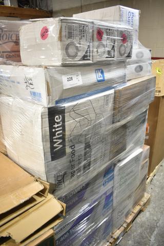30 BRAND NEW SCRATCH AND DENT! Items Including 795PLAKFT8 EcoChoice Kraft PLA Lined Compostable #8 Take-Out Container 6" x 4 3/4" x 2 1/2" - 300/Case, 130TRAY16 Visions Black PET Plastic 16" Thermoform Catering / Deli Tray - 25/Case, 347RP6WHSS Visions Wave 6" White Plastic Plate - 180/Case, 612P527 Choice 7" Clear Round Plastic Dome Lid - 500/Case, 3 2400 Towels, 500MFTN Lavex Natural Brown Kraft M-Fold (Multifold) Towel - 4000/Case. 30 Times Your Bid!