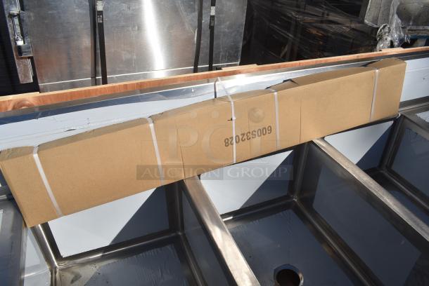 BRAND NEW SCRATCH AND DENT! Regency Stainless Steel 3 Bay Sink w/ Dual Drain Boards. - Image 3 of 7