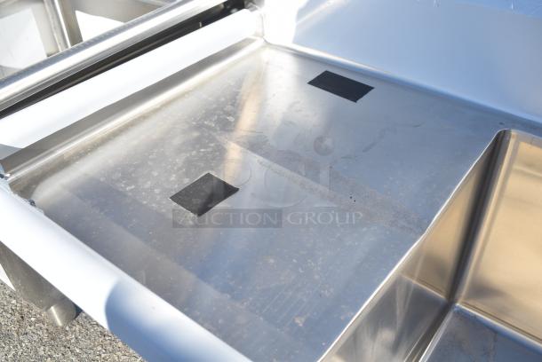 BRAND NEW SCRATCH AND DENT! Advance Tabco FC-3-1818-18RL Three Compartment Stainless Steel Commercial Sink with Two Drainboards - 90" Long, 18" x 18" x 14" Compartments - Image 7 of 9