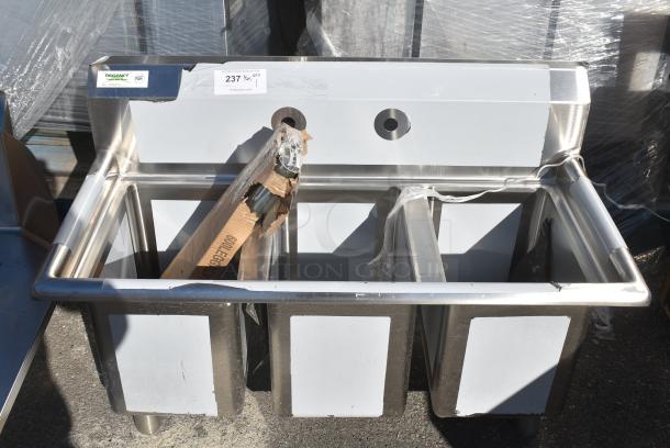 BRAND NEW SCRATCH AND DENT! Regency 600S31014 39" 16-Gauge Stainless Steel Three Compartment Commercial Sink with Galvanized Steel Legs and without Drainboards - 10" x 14" x 12" Bowls - Image 1 of 8