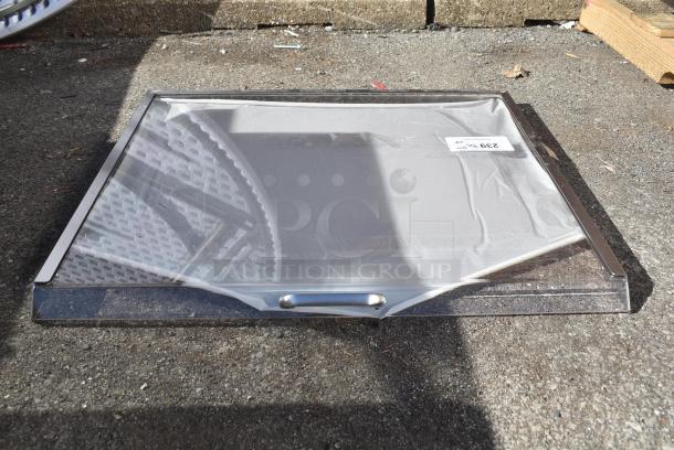 8 BRAND NEW SCRATCH AND DENT! Various Doors / Lids. 8 Times Your Bid! - Image 3 of 11
