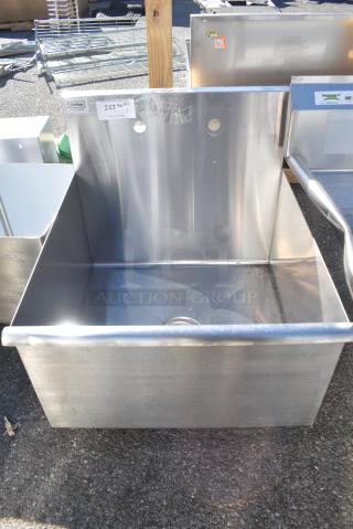 BRAND NEW SCRATCH AND DENT! Steelton 522US12424 24" x 24" x 14" Utility Sink for (1) 8" Center Faucet. No Legs.