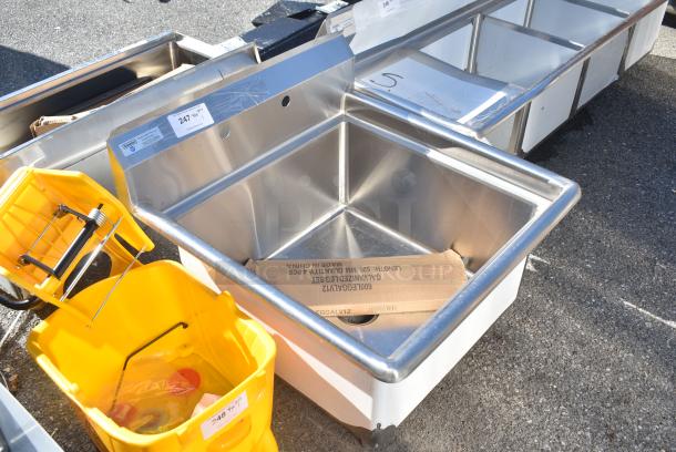 BRAND NEW SCRATCH AND DENT! Steelton 522CS12424 29 1/2" 18-Gauge Stainless Steel One Compartment Commercial Sink without Drainboard - 24" x 24" x 12" Bowl - Image 2 of 7